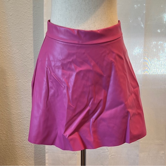 Dresses & Skirts - Pink PU leather Women's Skirt